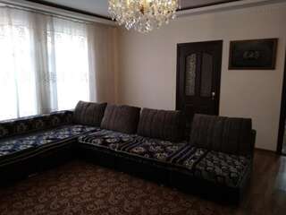 Дома для отпуска Kyrgyz guest house Бишкек-1