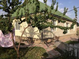 Дома для отпуска Kyrgyz guest house Бишкек Дом для отпуска-2